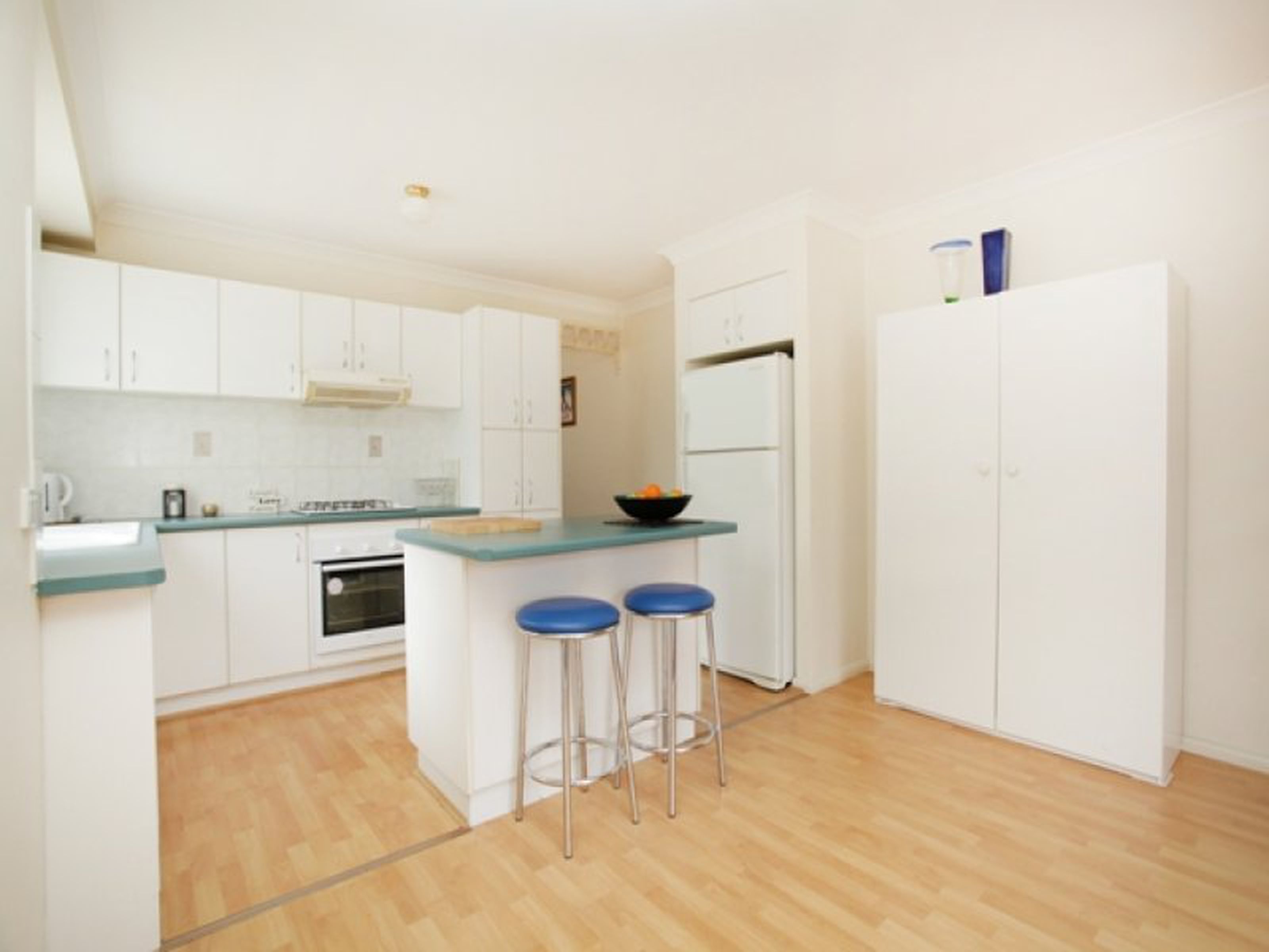 7 Wari Avenue, GLENMORE PARK