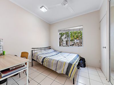 2 / 9 Hermitage Drive, Airlie Beach