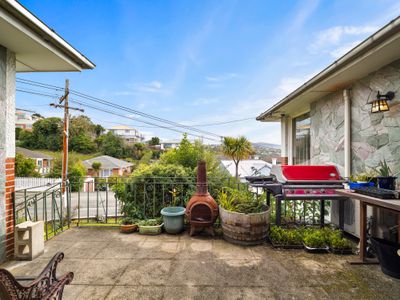 15 Middleton Road, Kew