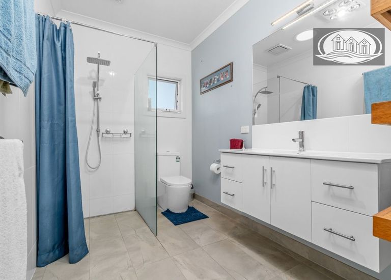 37 Waterford Avenue, Portland