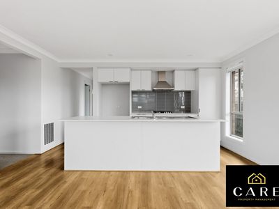 63 Merula Drive, Mambourin