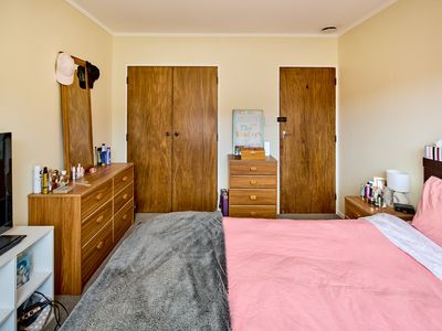 15B Florio Terrace, Tawa