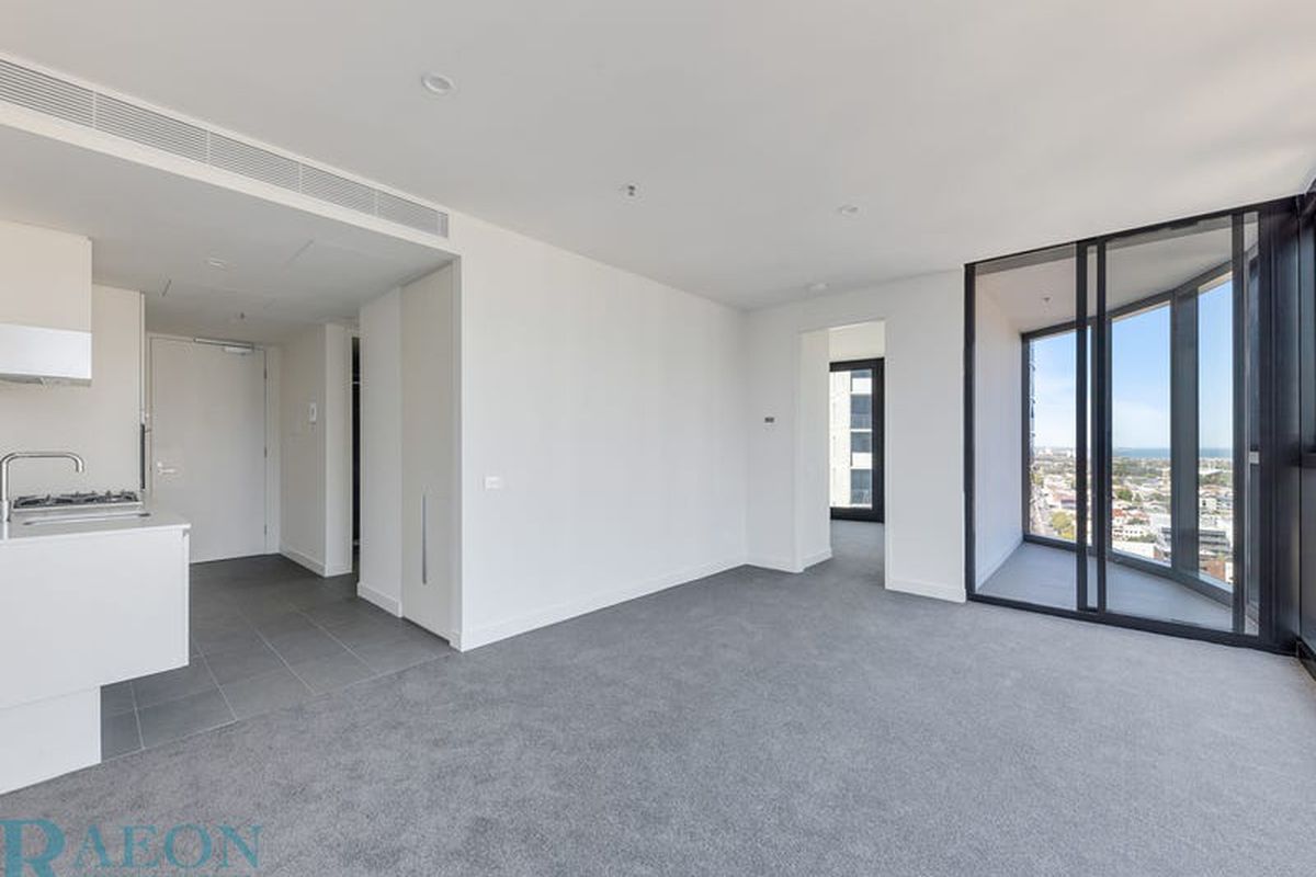 2403 / 105 Clarendon Street, Southbank