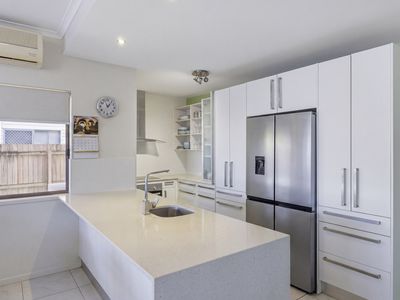 1 / 27 Pangarinda Place, Mooloolaba
