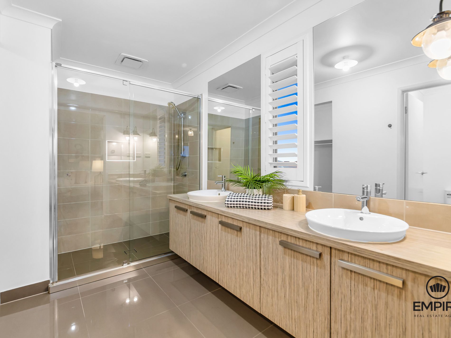 27 Strikeline Crescent, Clyde North