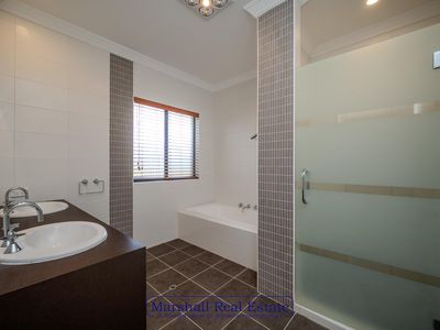 8 Newgain Cres, Carramar