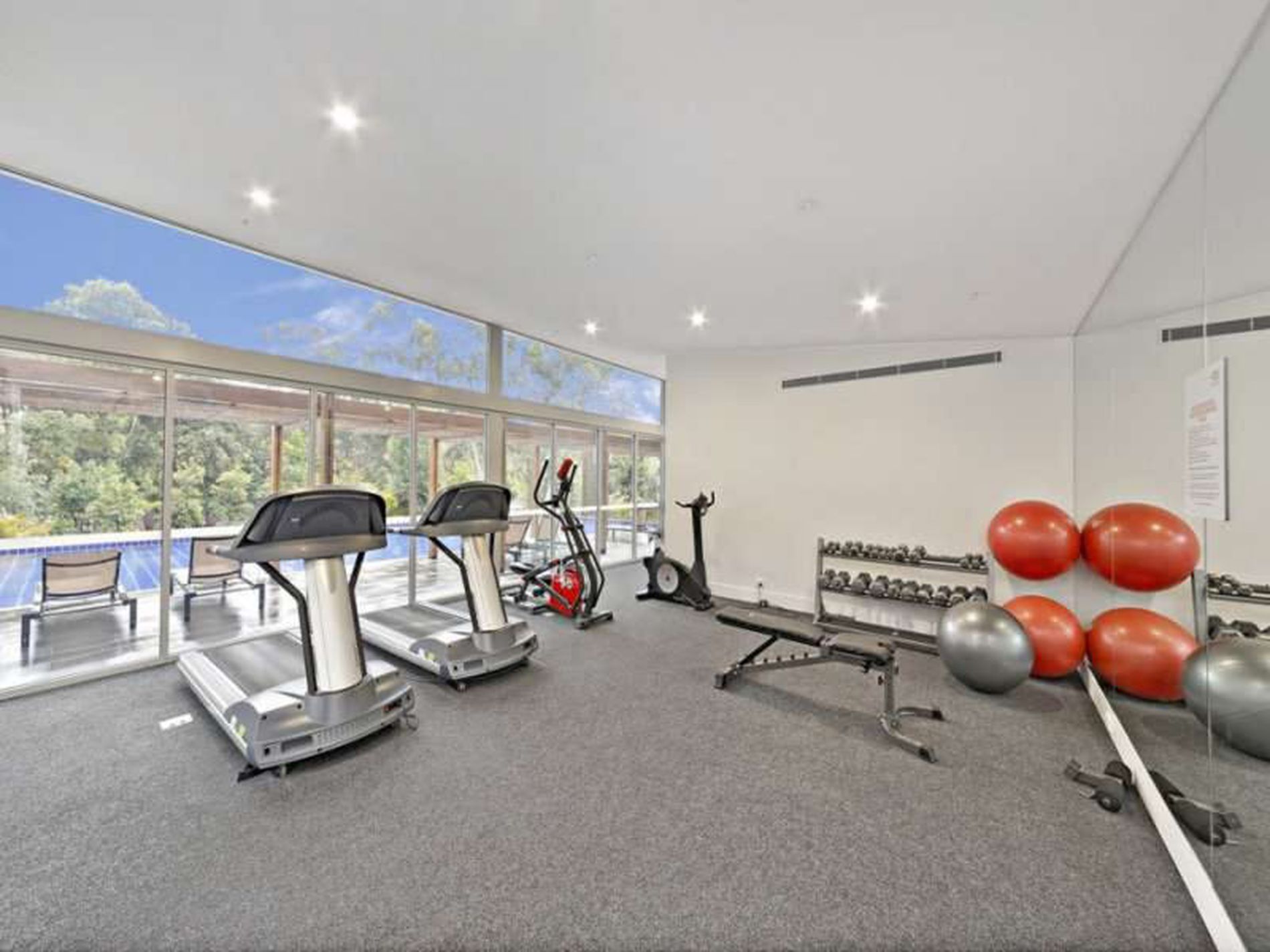 208 / 1 Saunders Close, Macquarie Park