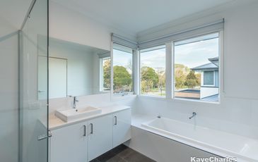 30 Manuka Road, Berwick