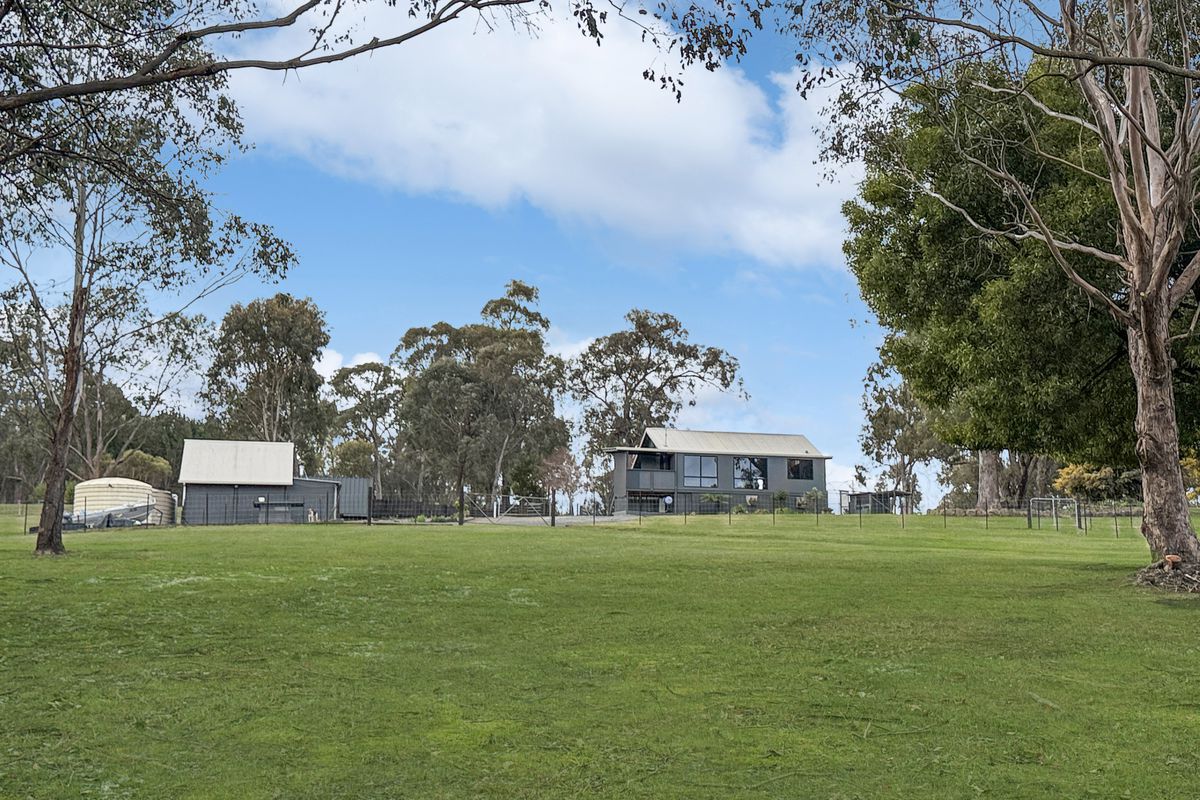 28 Bushland Close, Tolmie