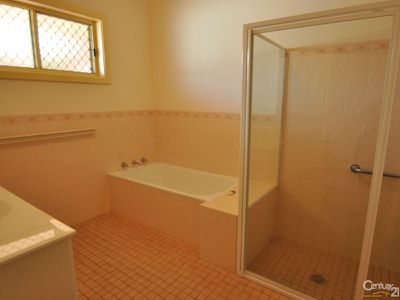 4 / 21  Bedford Avenue, Dubbo