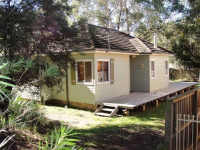4 Dolphin Avenue, Hawks Nest