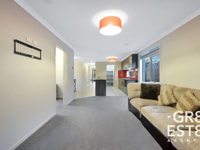 16 Crowe Avenue, Cranbourne West