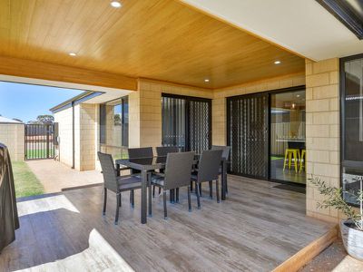 10 Tiru Close, Karlkurla