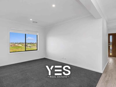 35 Arapiles Drive, Moe