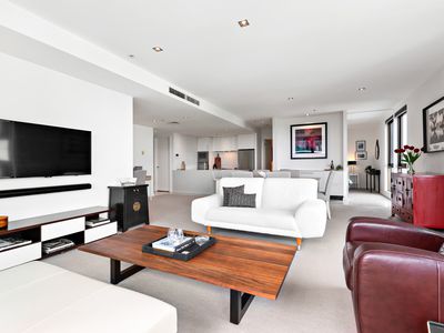 1005 / 480 St Kilda Road, Melbourne