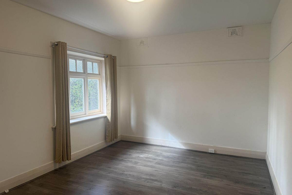 70 Tarrants Avenue, Eastwood