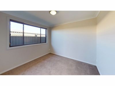 24 Waterfall Crescent, Dubbo