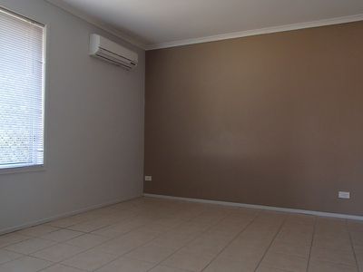 11 / 17 Gibbs Street, Churchill
