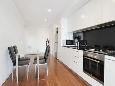 214 / 10 Clinch Avenue, Preston