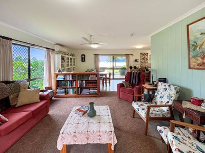 4 CENTENARY DRIVE, Atherton