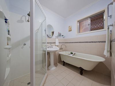 104 Carrara, Mount Gravatt East