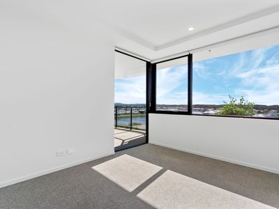 2603 / 10 Sickle Avenue, Hope Island