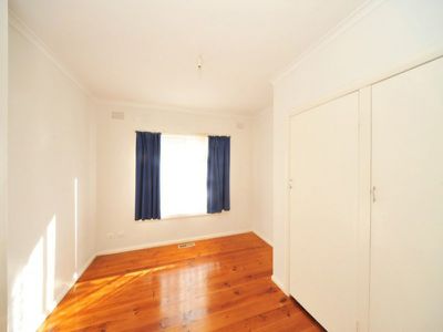 15 Yandong Street, White Hills