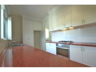 6 Gentle Street, Clayton