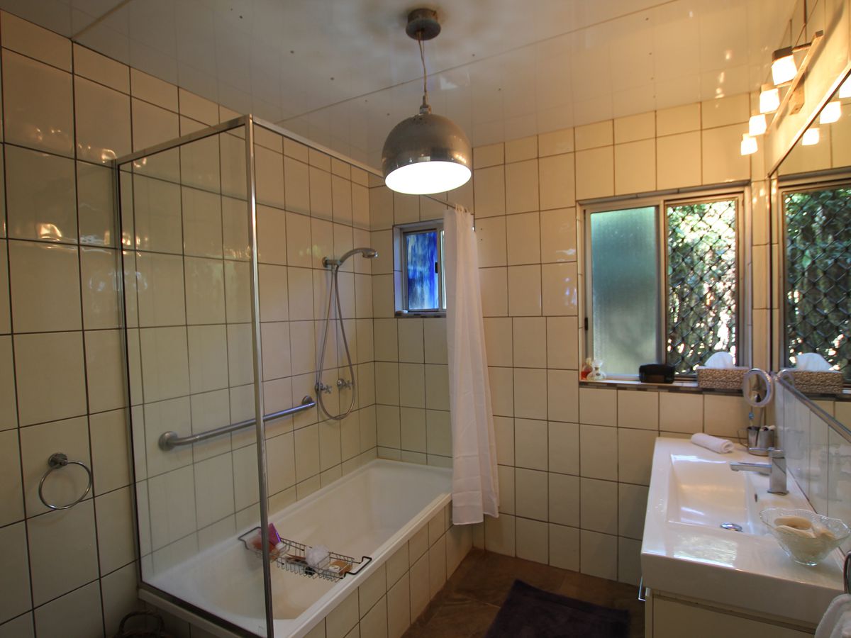 26 Mountain View Drive, Atherton
