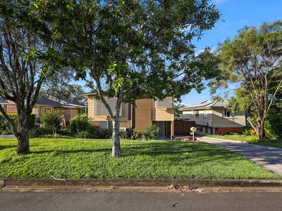 24 Yanderra Avenue, Arana Hills