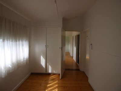 8 Tasman Avenue, Belmont