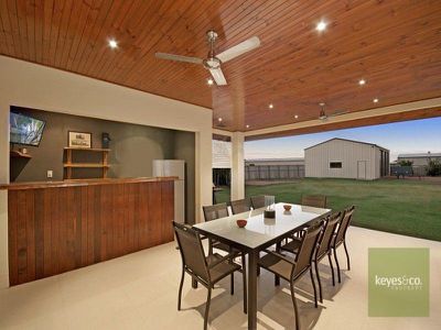 30 Shoalmarra Drive, Mount Low
