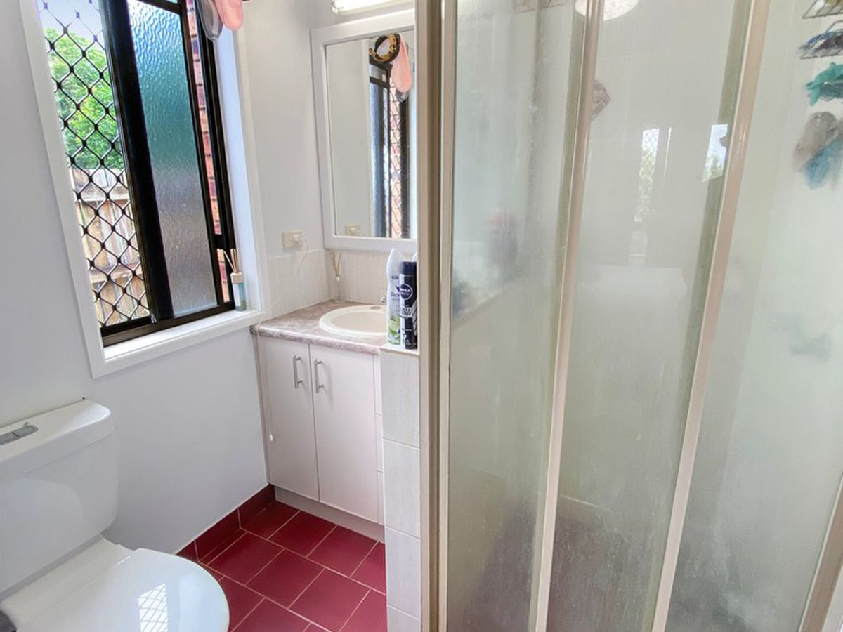 43 Tower Avenue, Atherton