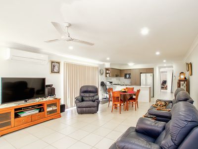 27 Blaxland Road, Urraween