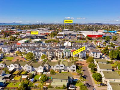 35 Stephen Avenue, Henderson