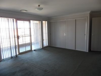120 Kendall Drive, Casula