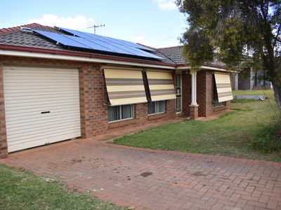 9 Alder Avenue, Parkes