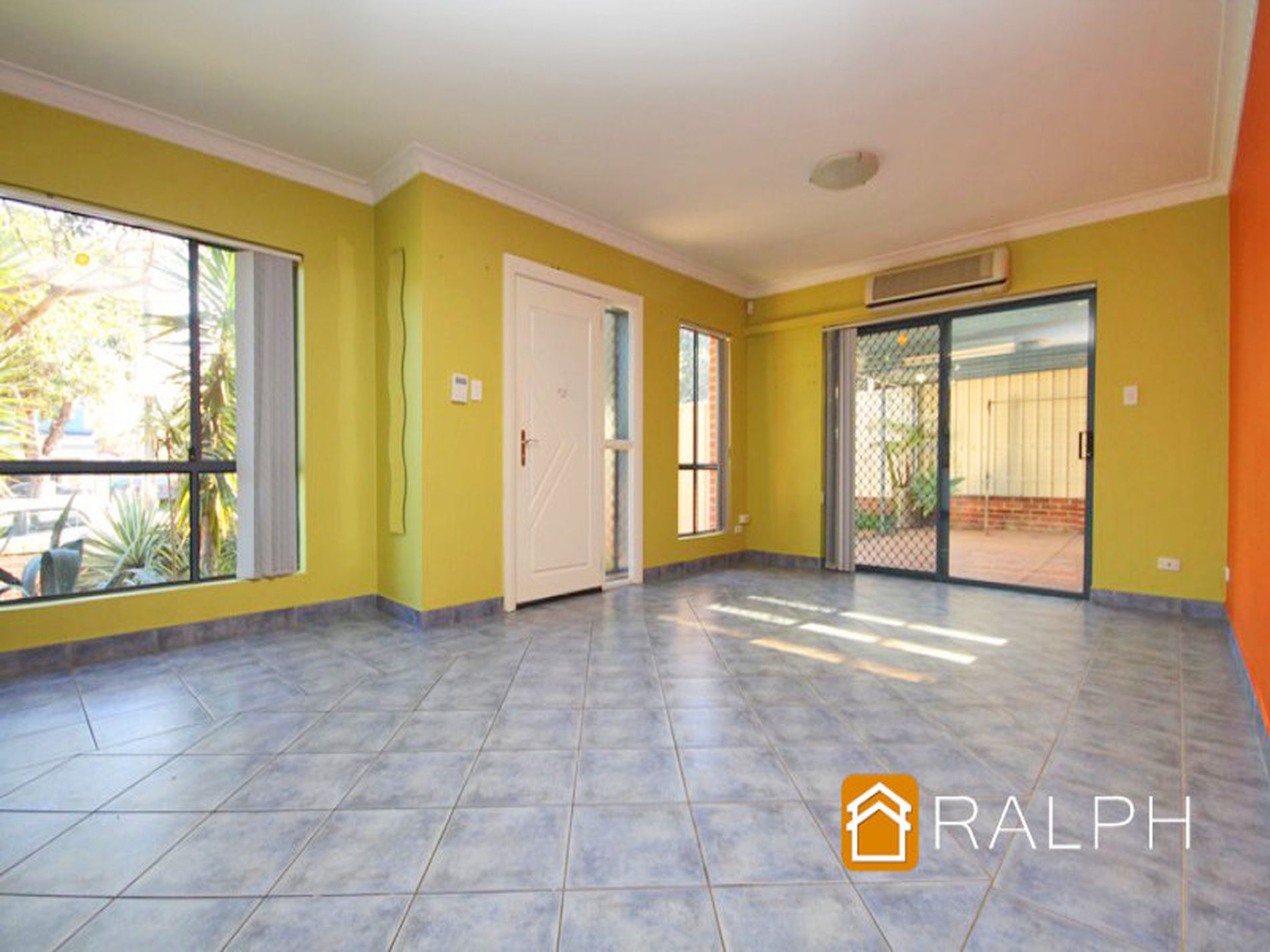 1 / 42 Flora Street, Roselands