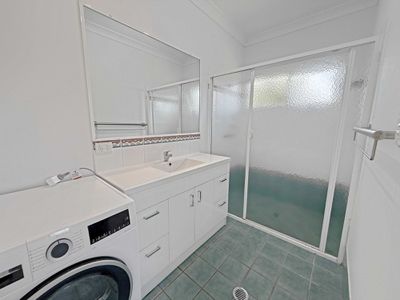 6 CORNISH CLOSE, Atherton