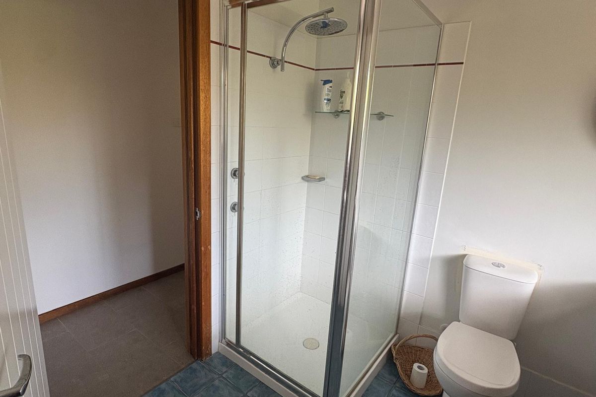 132 Lakes Boulevard, Wooloweyah