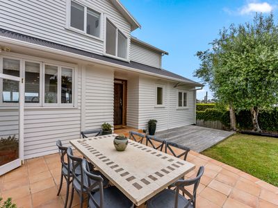 15 Seaview Road, Castor Bay