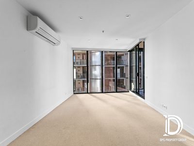 915 / 677 La Trobe Street, Docklands