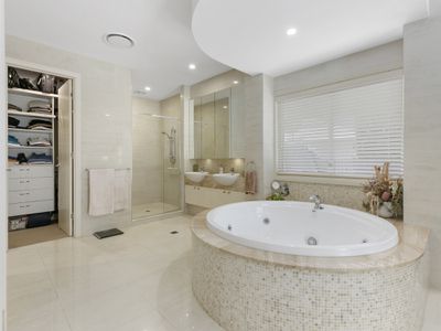 17 Greenside Court, Peregian Springs