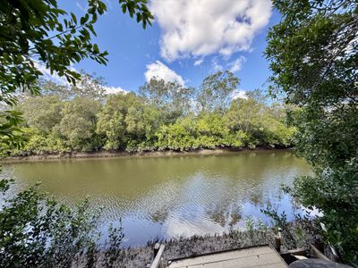 12 Cherwell Crescent, Pacific Haven