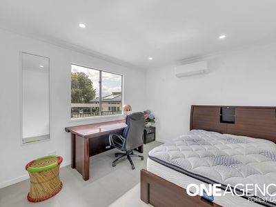 10  Cygnus Street , Inala