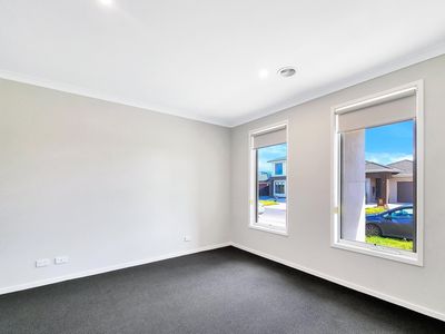 6 Navigation Road, Tarneit