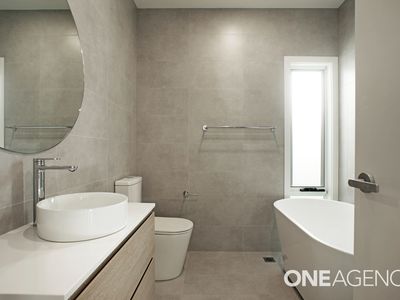 23 Lancaster Drive, Badagarang