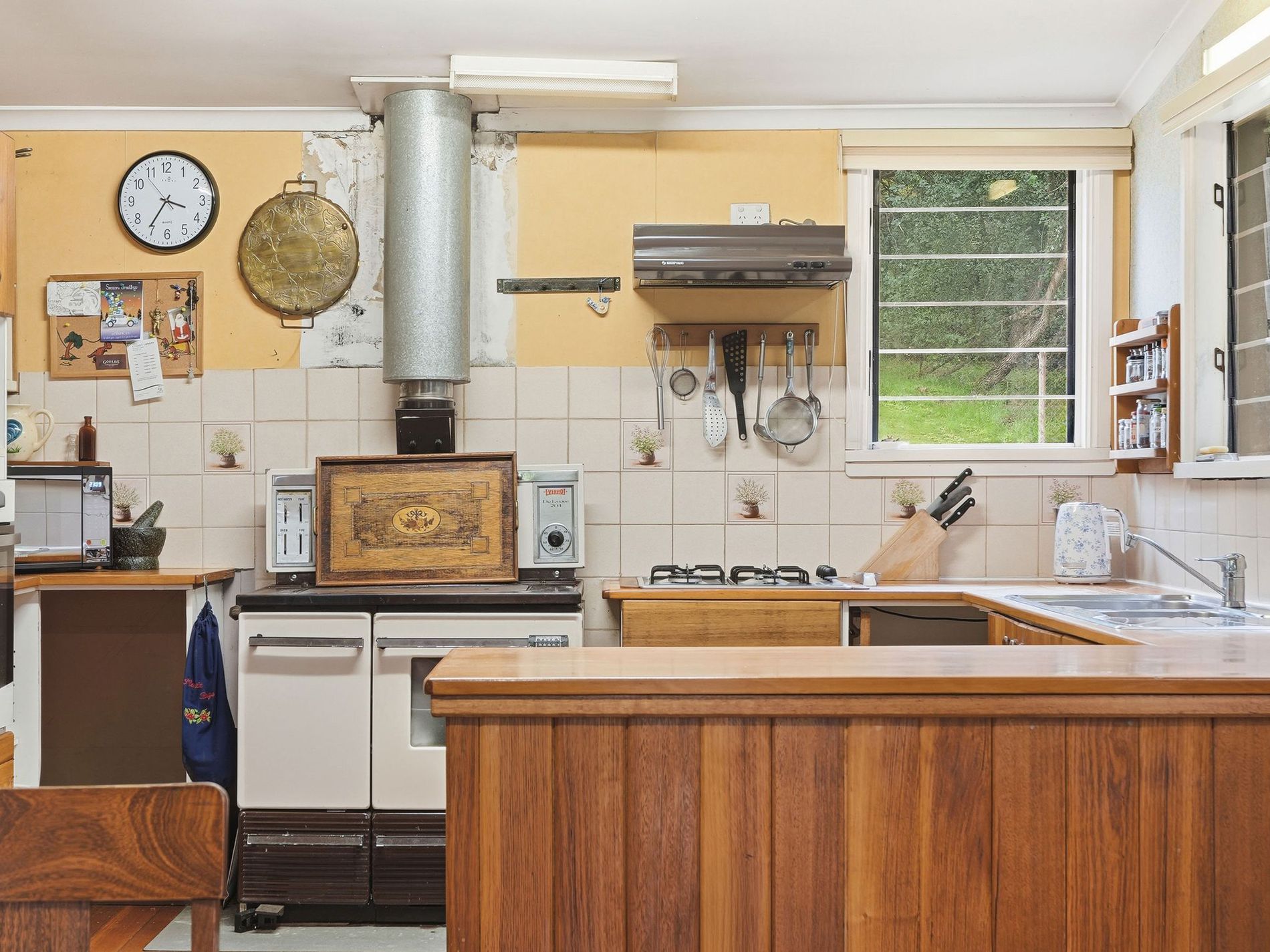 412 Lymington Road, Lymington