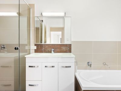 6 / 28 Laurence Street, St Lucia