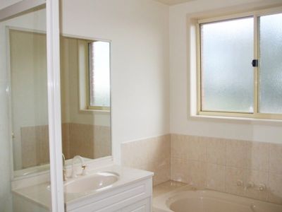 53 Sawyer Road, Jindera